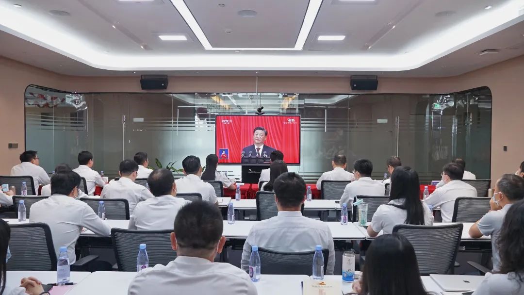 集团888集团党员职工当真收看党的二十大开幕会